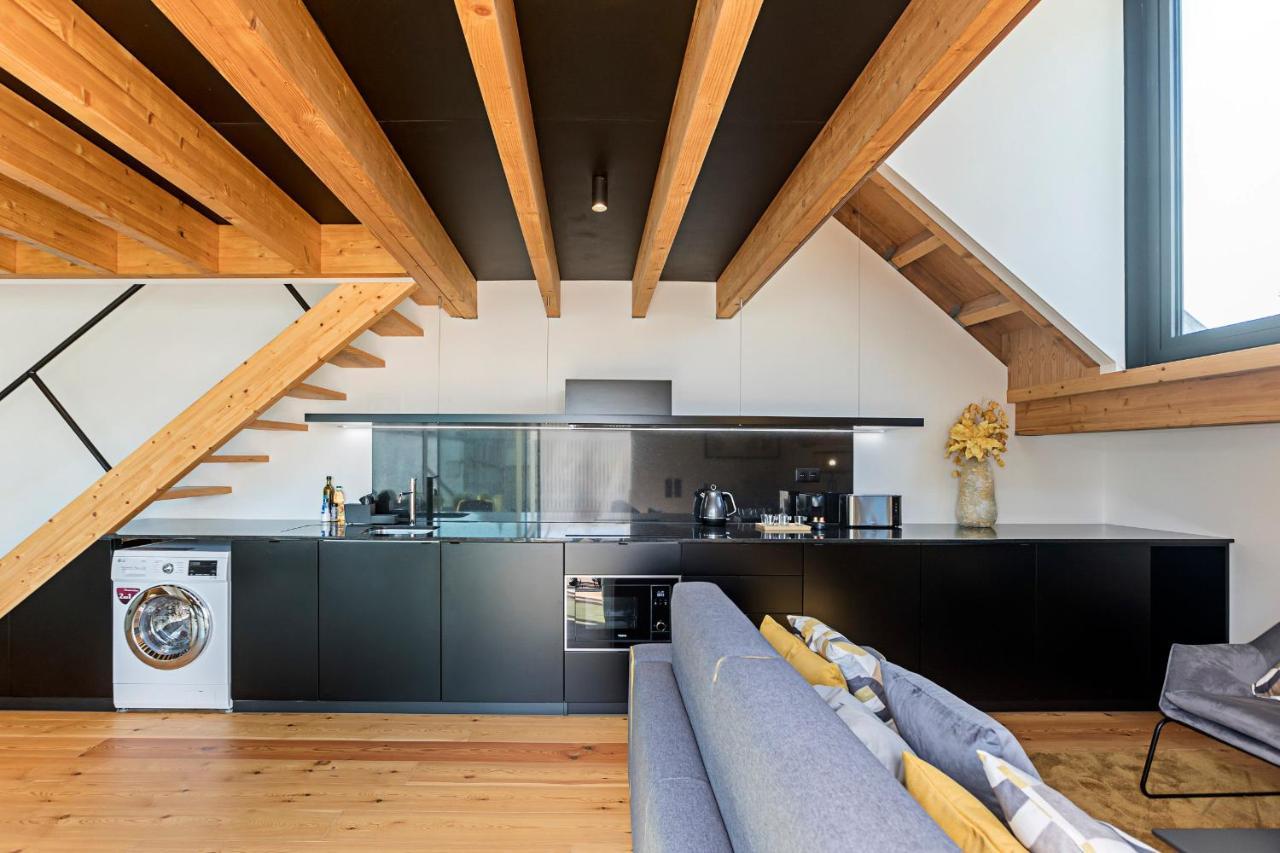 Downtown Duplex W/ Amazing Terrace By Lovelystay Porto Exterior photo